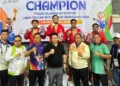 Atlet sambo Salatiga menunjukan medali emas yang diraihnya di Porprov Jateng yang digelar di Salatiga, Kamis, 22 Oktober 2026. (Dok.KONI Salatiga/Lingkarjateng.id)