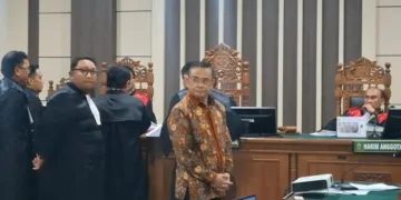 Bupati Pati nonaktif Sudewo saat sidang pembacaan nota pembelaan atau pledoi dalam persidangan di Pengadilan Tipikor Semarang, Rabu, 6 Oktober 2026. (Rizky Syahrul/Lingkarjateng.id)