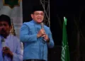 Plt Bupati Pekalongan Sukirman saat menghadiri Pengajian Umum Kampung Nasi Goreng Wonopringgo Bersholawat Senin, 12 Oktober 2026 malam. (Fahri Akbar/Lingkarjateng.id)